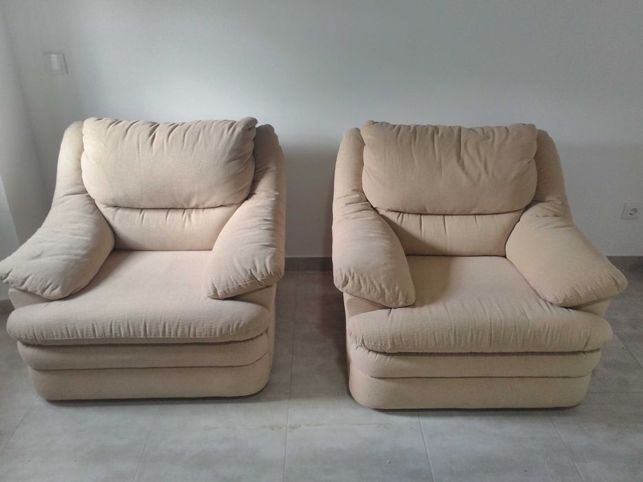 Sofas de sala oferecem muito conforto