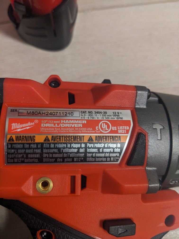 Набір безщіткових оригінальних шуруповертів Milwaukee 3497-22  M 12
