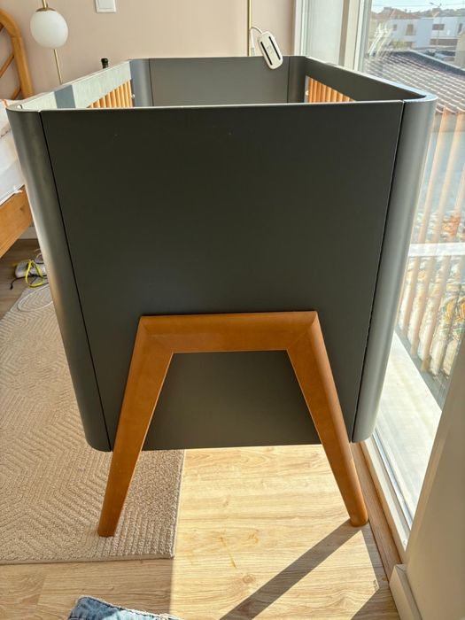 Berço Troll em cinzento