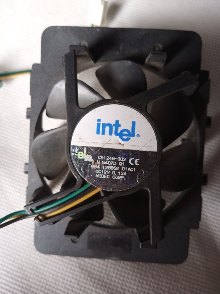 Кулер з радіатором, для Intel процесорів