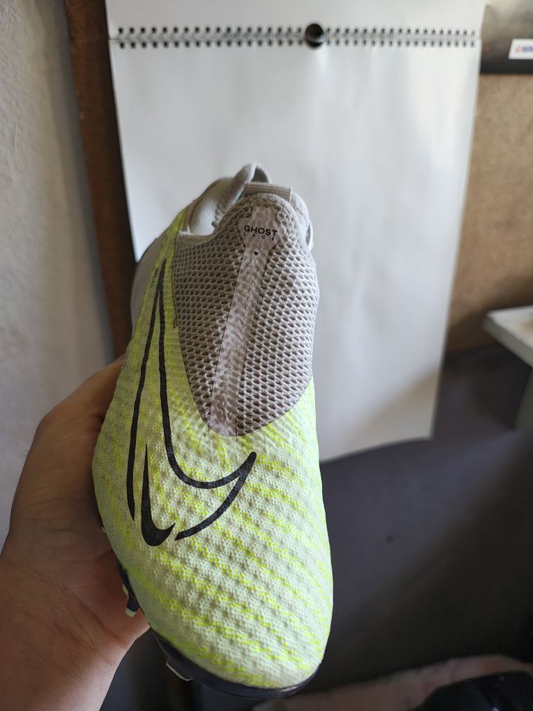 Korki pół profesjonalne Nike Phantom. Rozmiar 40. Wkładka 25cm