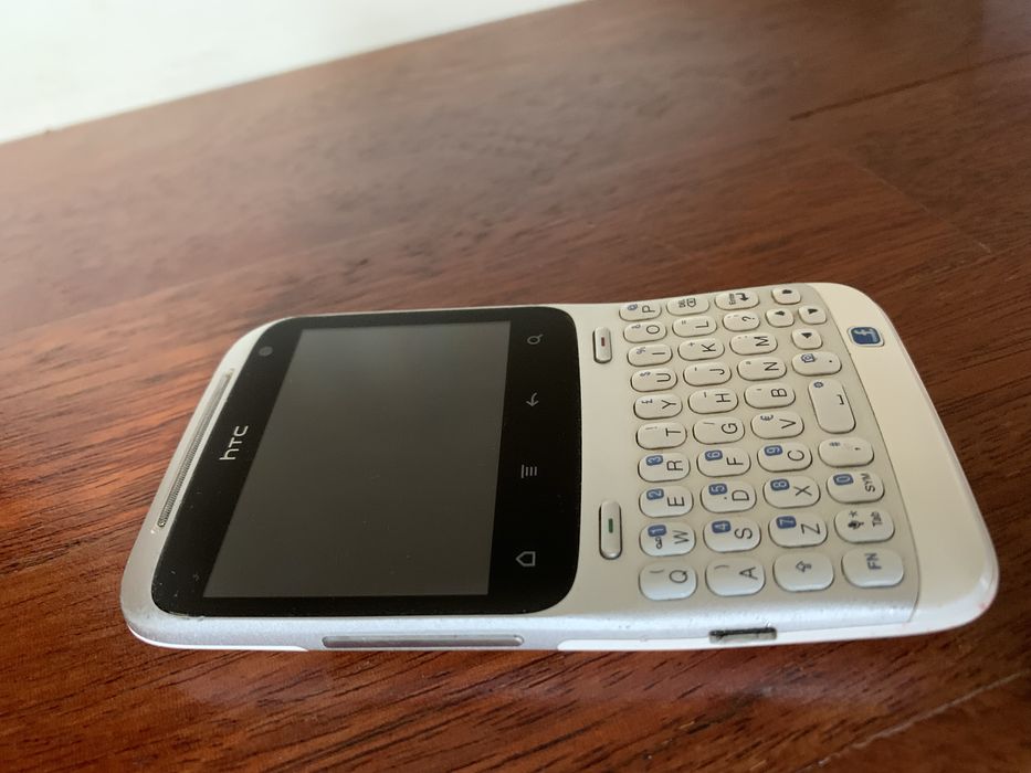 Telefon HTC cha cha