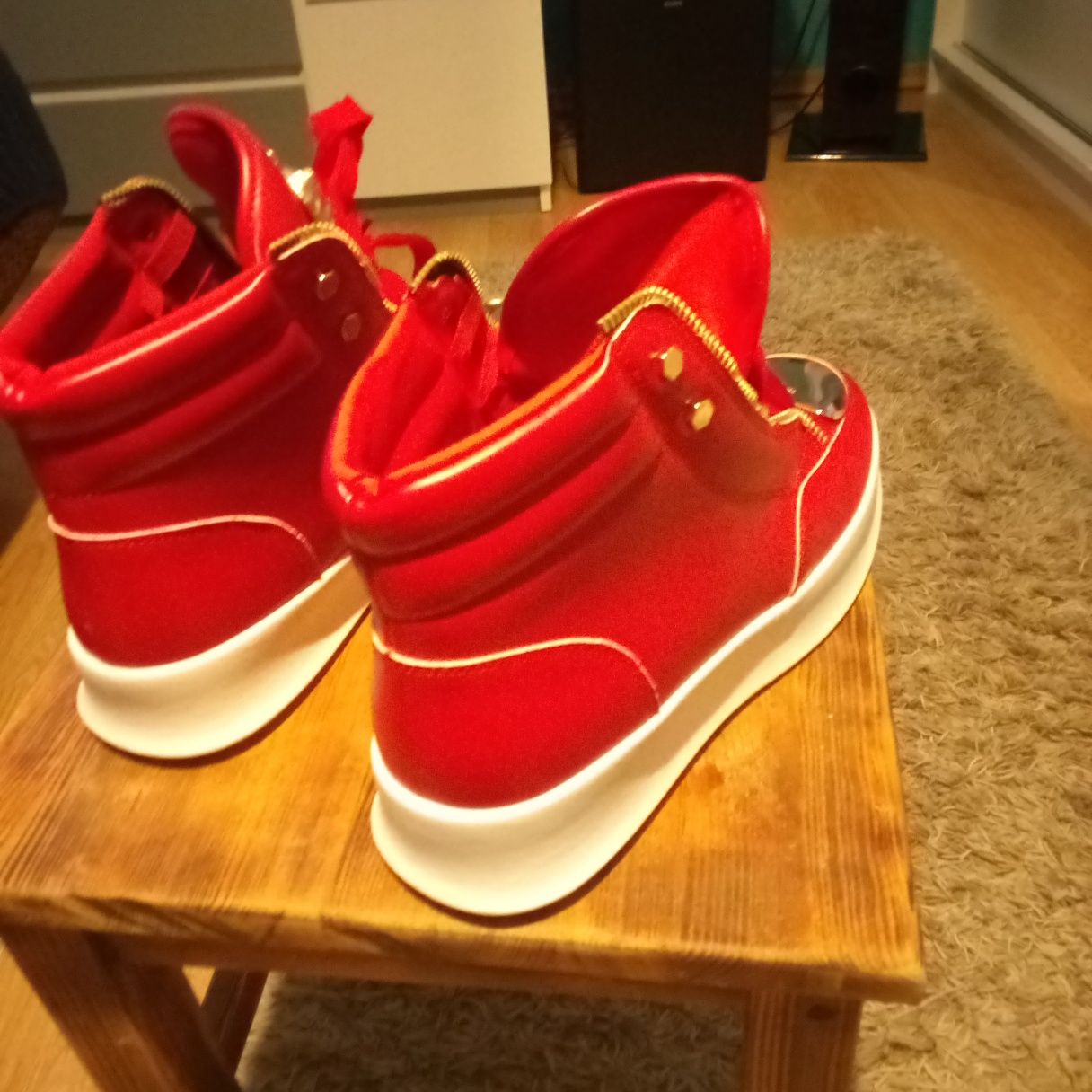 Piękne Wysokie skórzane Trampki męskie Czerwone NOWE!!Roz- 42-43. do U