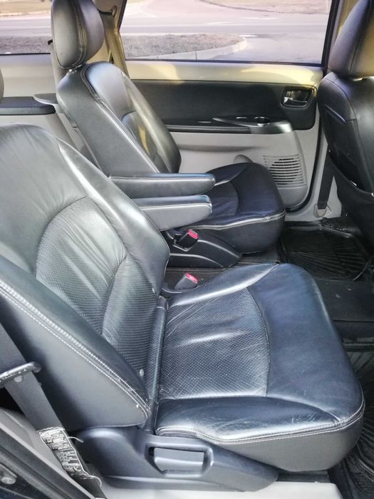 Mitsubishi Grandis Макс комплектація Шкіра  6 місць