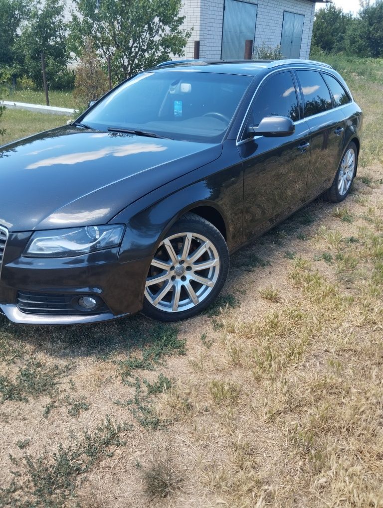 Audi A4 B8 8K 2010року