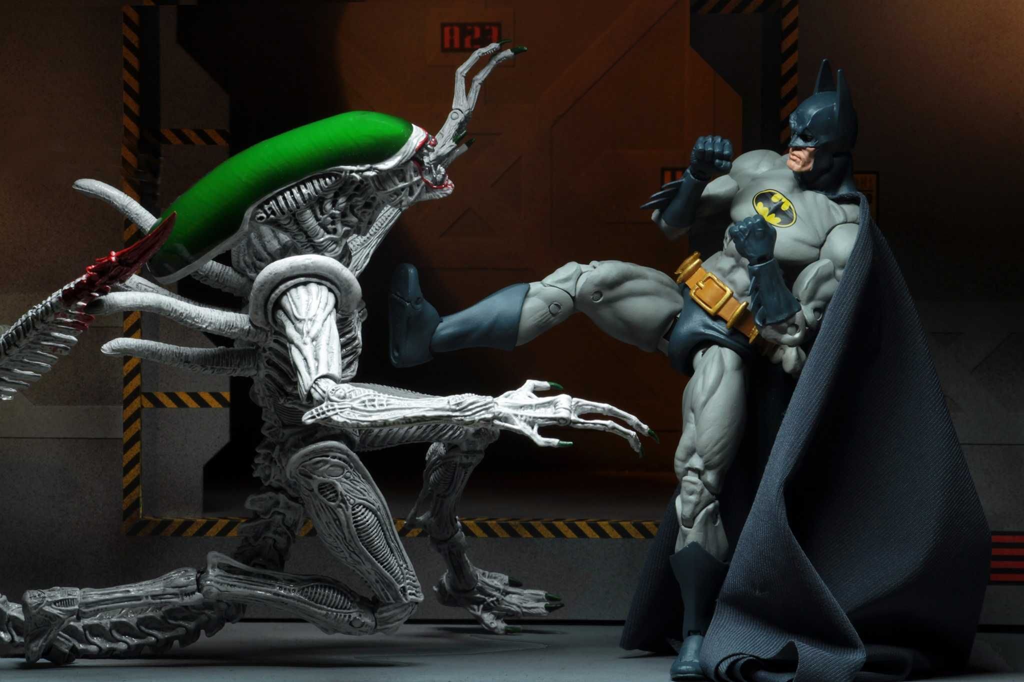 ALIENS Exclusive Batman vs Aliens 2szt. NECA