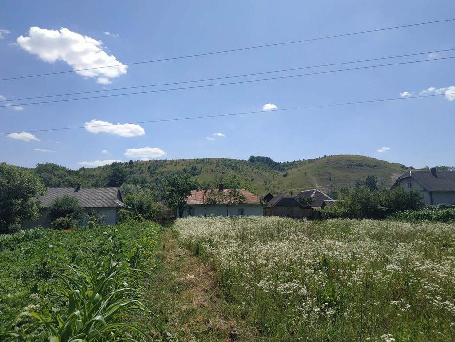 Ділянка з будинком