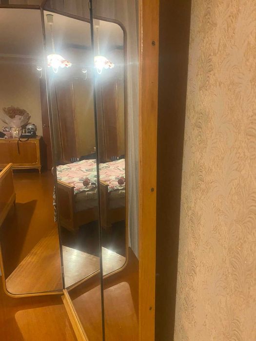 Тумбочка трюмо  Зеркало