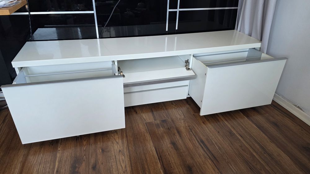 Besta burs Szafka pod TV, biały połysk