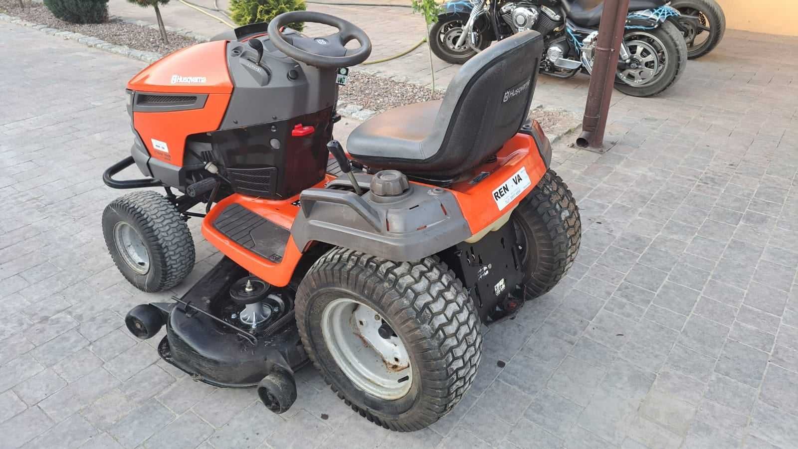 Sprzedam ciągniczek - kosiarkę Husqvarna