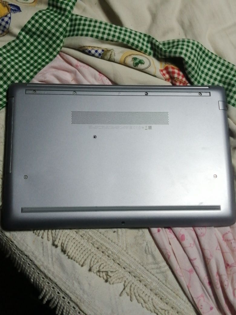 Portatil HP com Windows 11 pro e carregador