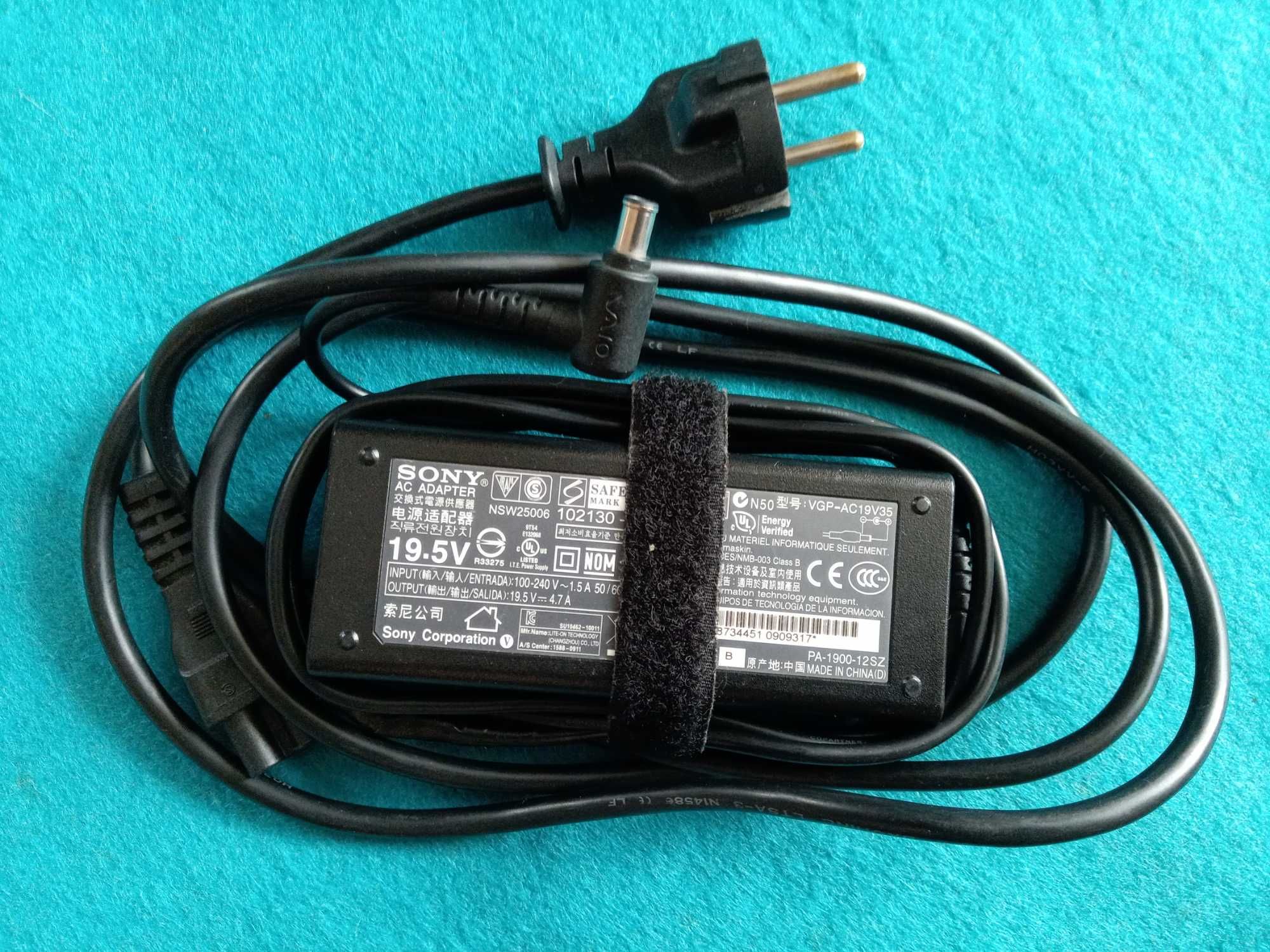 блок питания (зарядка) для Sony 19.5В 4.7А 90Вт Model VGP-AC19V42