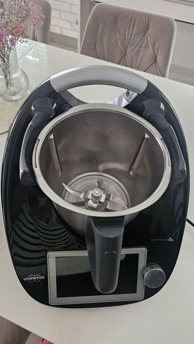 Thermomix czarny tm6