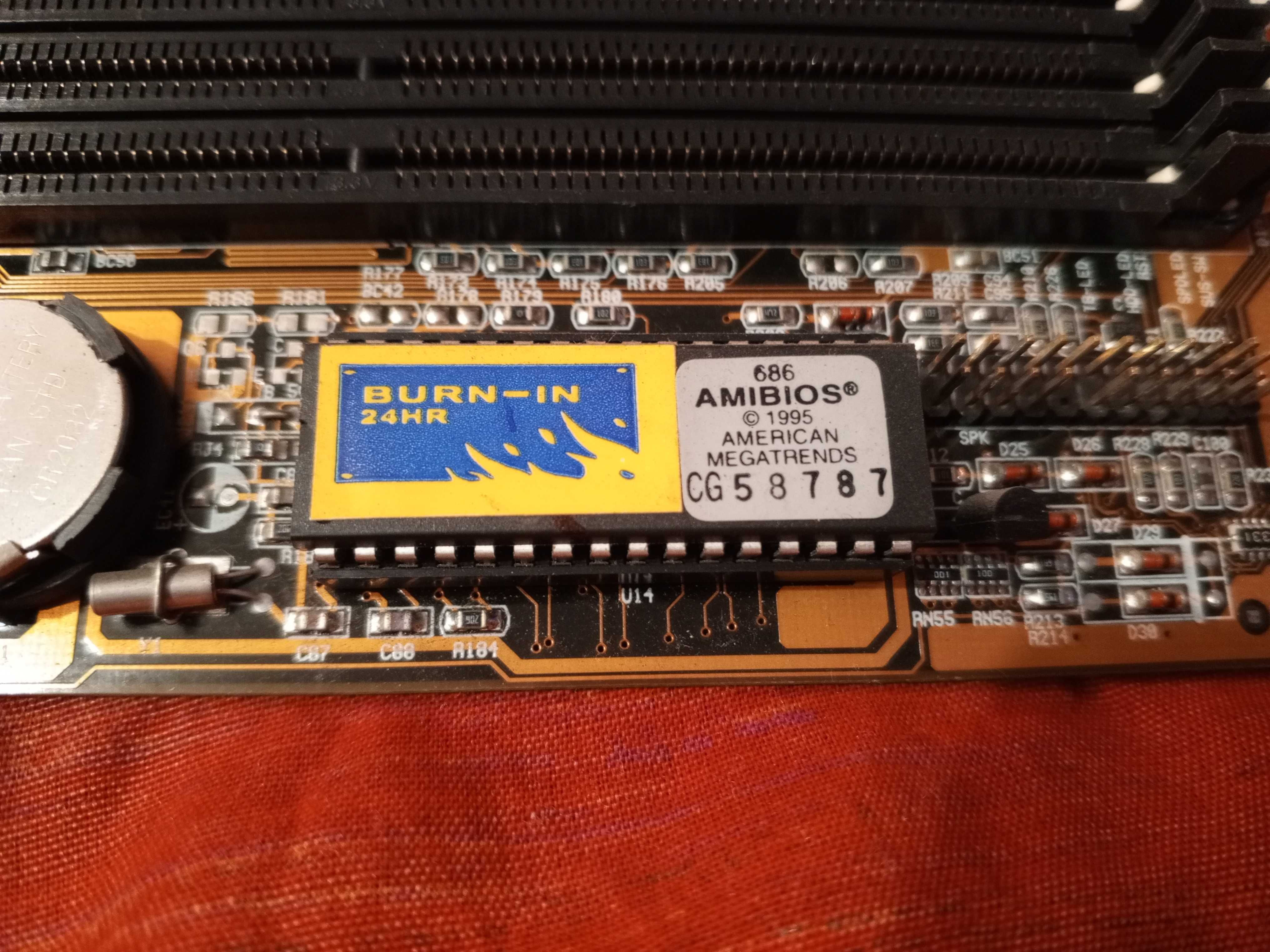 Płyta główna Amibios 686 z procesor Celeron z 1997r