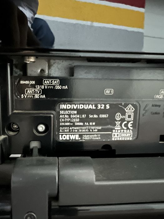 Vendo tv de 32 marca loewe com radio