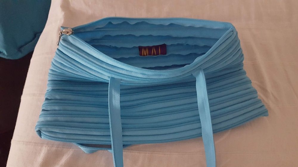 Malas Mulher/Rapariga