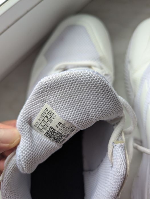 Кросівки спортивні для тенісу 44