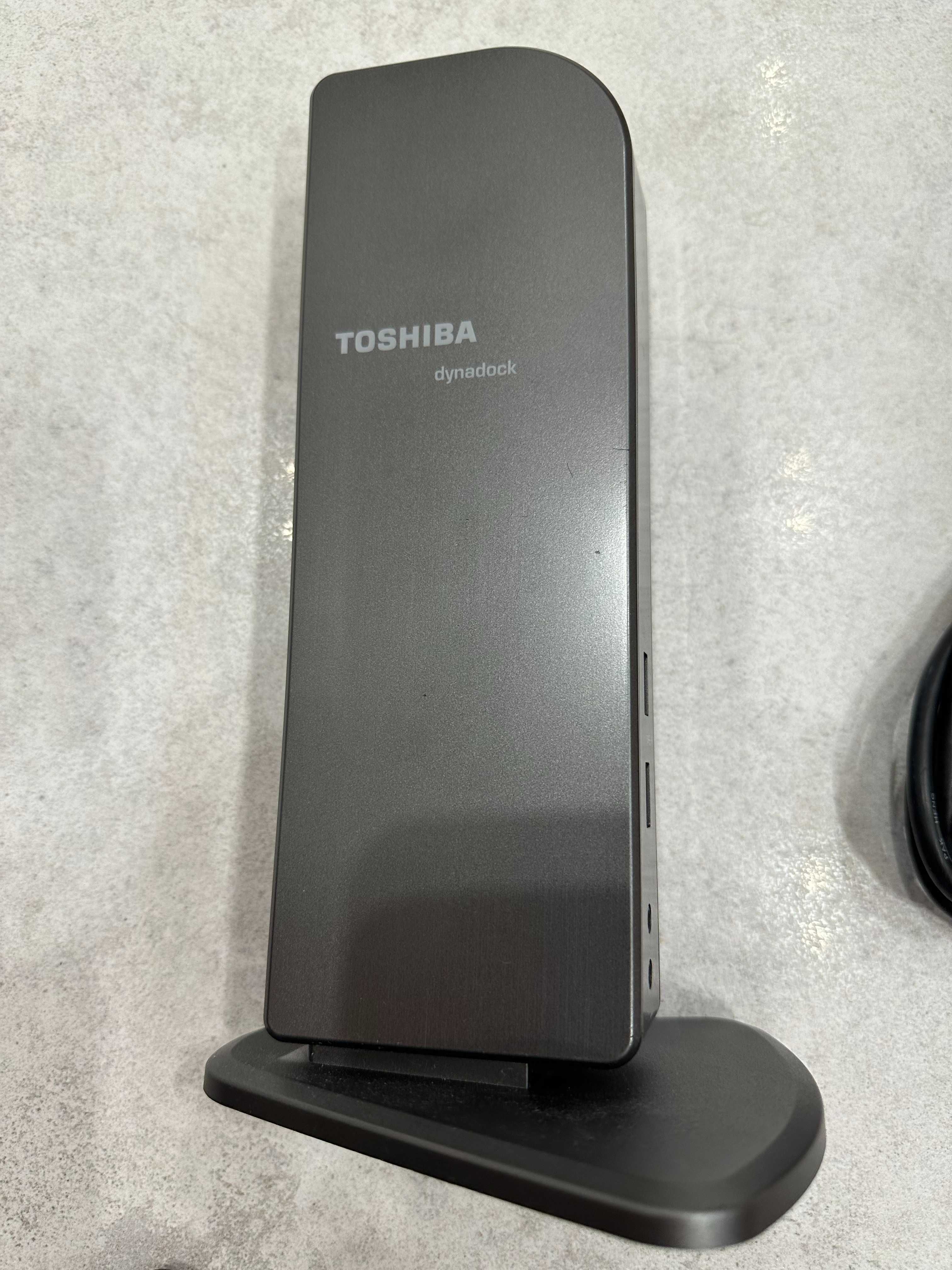 Uniwersalna stacja dokująca TOSHIBA DYNADOCK USB 3.0 PA3927E-2PRP