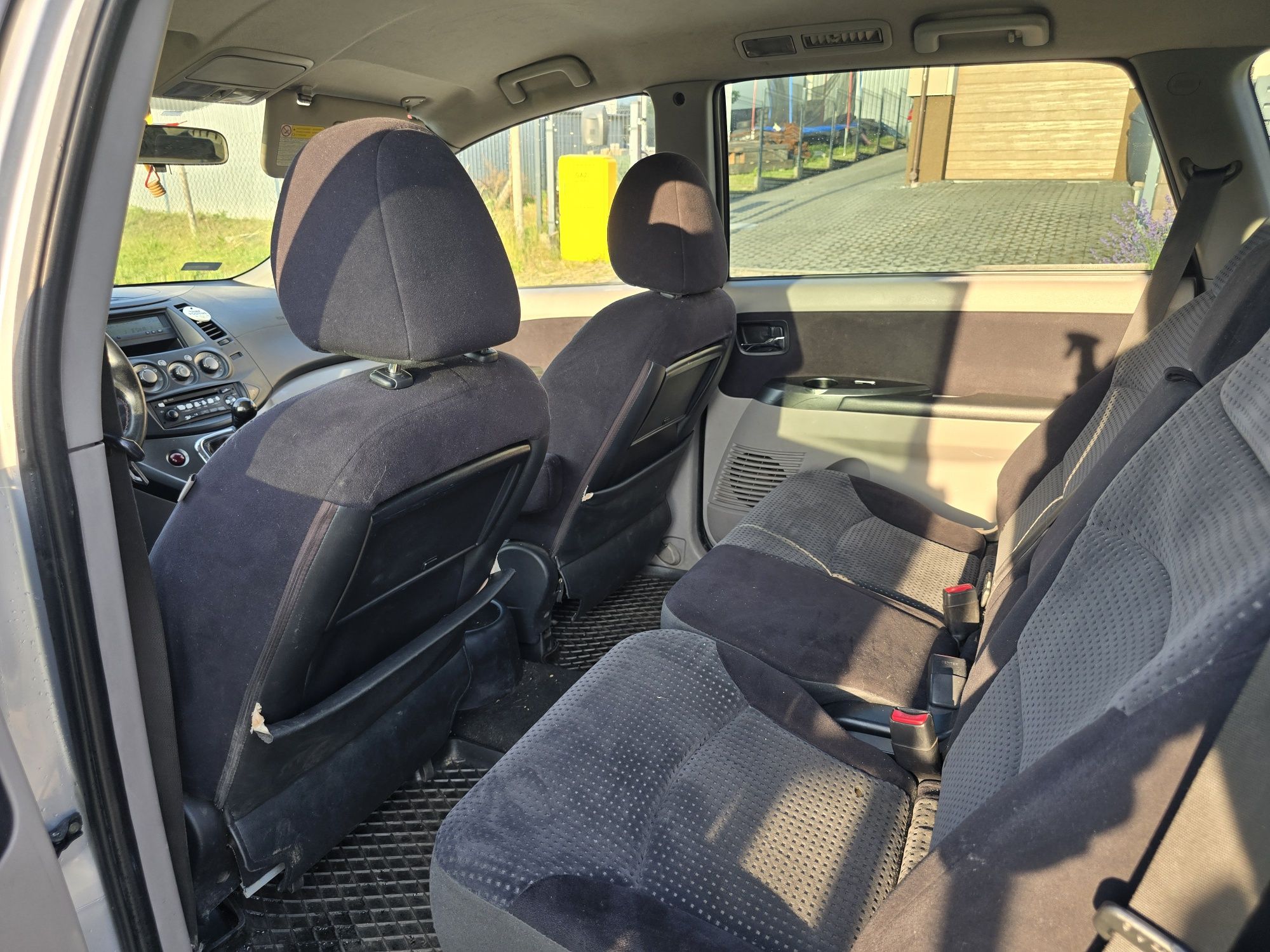 Mitsubishi Grandis 2.0 diesel, 2006r, 7 osobowy, hak, 6 biegów, klima