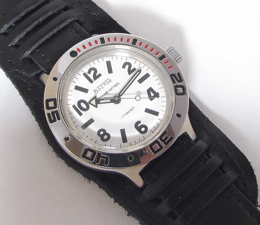 Новый ремешок Амфибия Восток СССР Антимагнитные часы отличн сост.