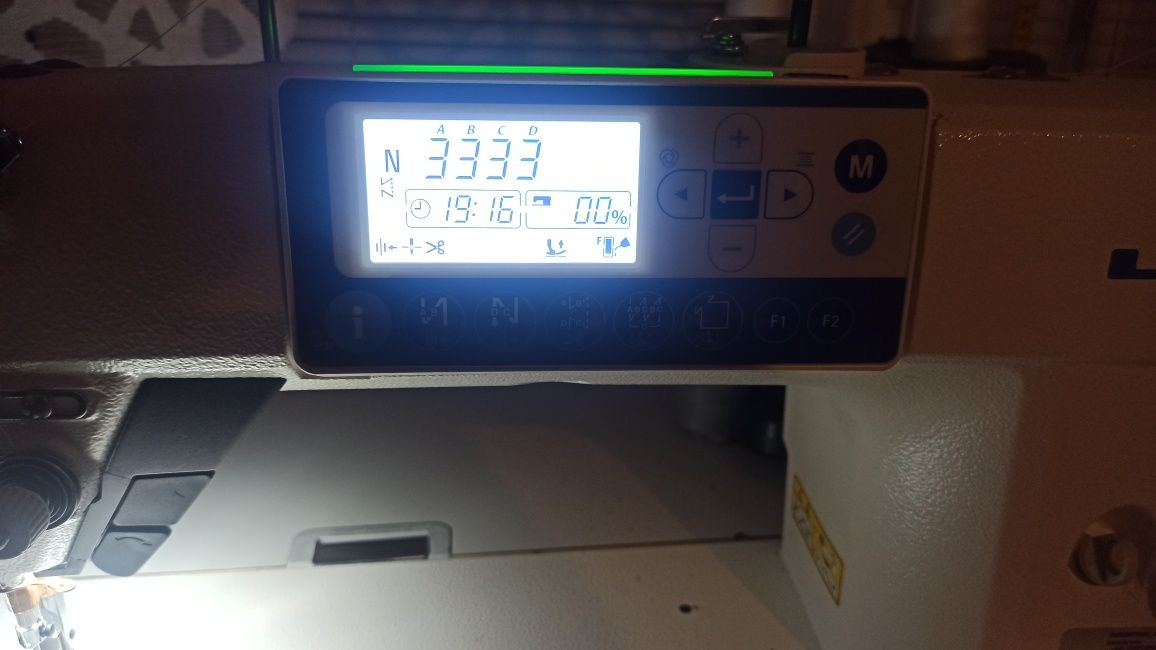 Przemysłowa JUKI DDL8000A