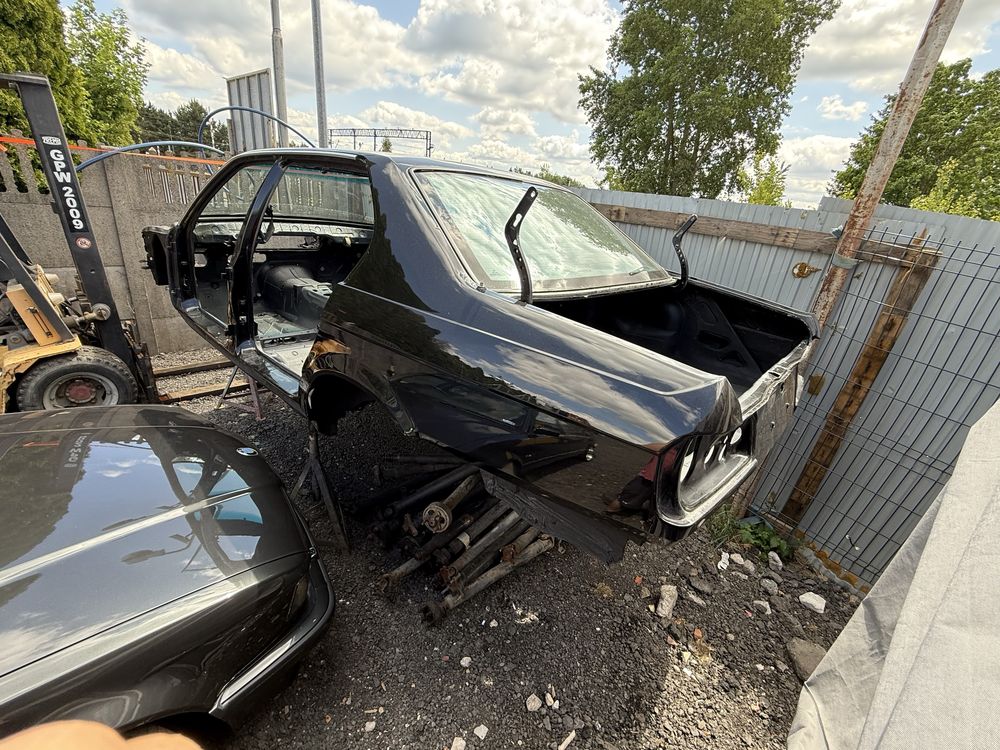 KAROSERIA BMW E32 750IL po renowacji 1993r