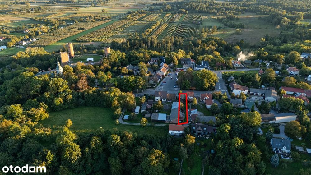 Oferuję działkę budowlaną zabudowaną  o dużym potencjale.