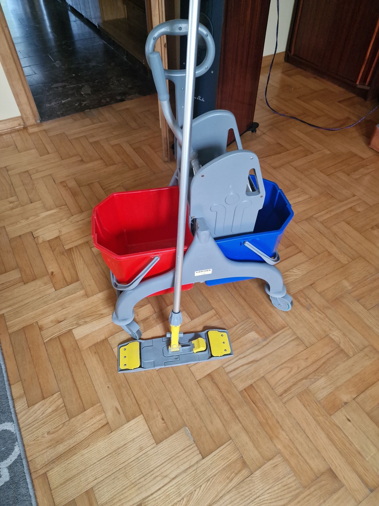 Karcher mobilny wózek