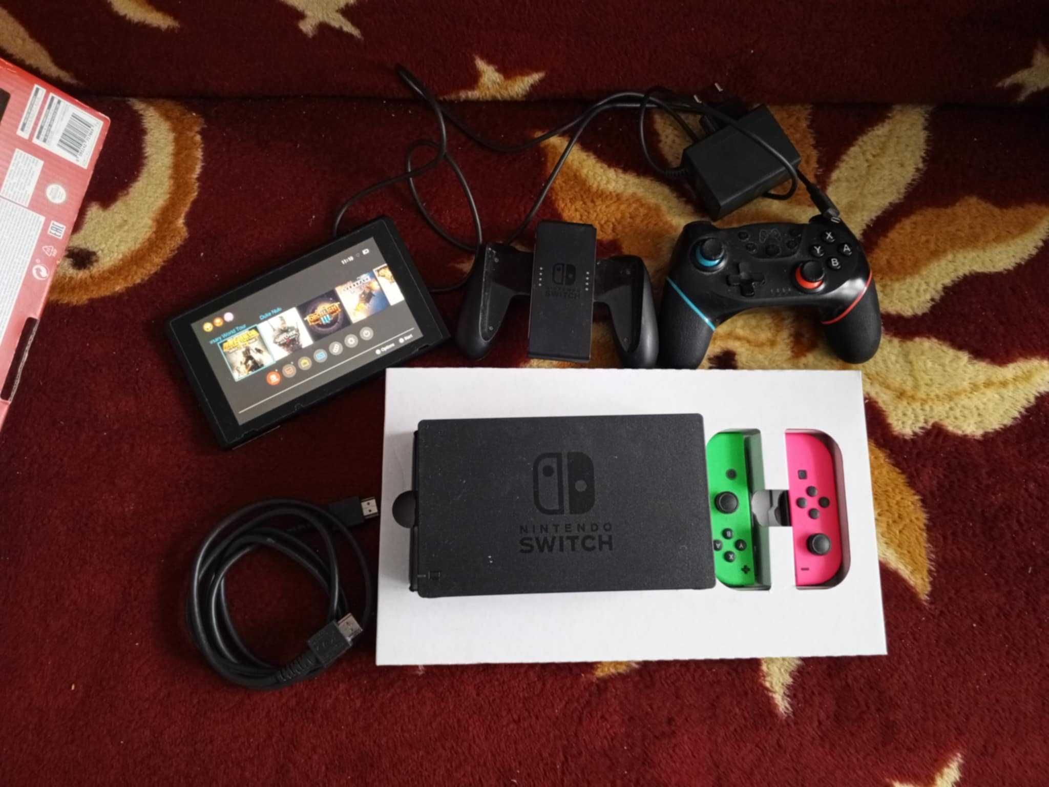 Konsola Nintendo Switch w kartonie plus dodatkowy kontroler