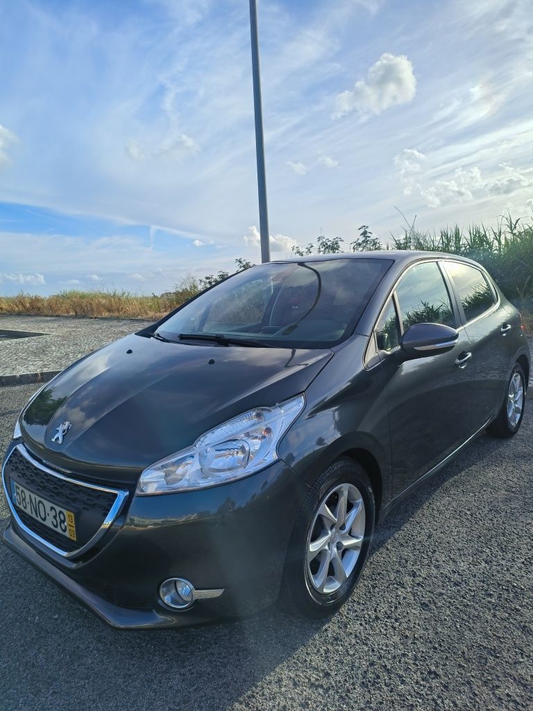 Peugeot 208 1.2 VTI Style 5p 84000Klm