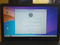 Laptop HP z systemem Linux Mint, myszka, ladowarka
