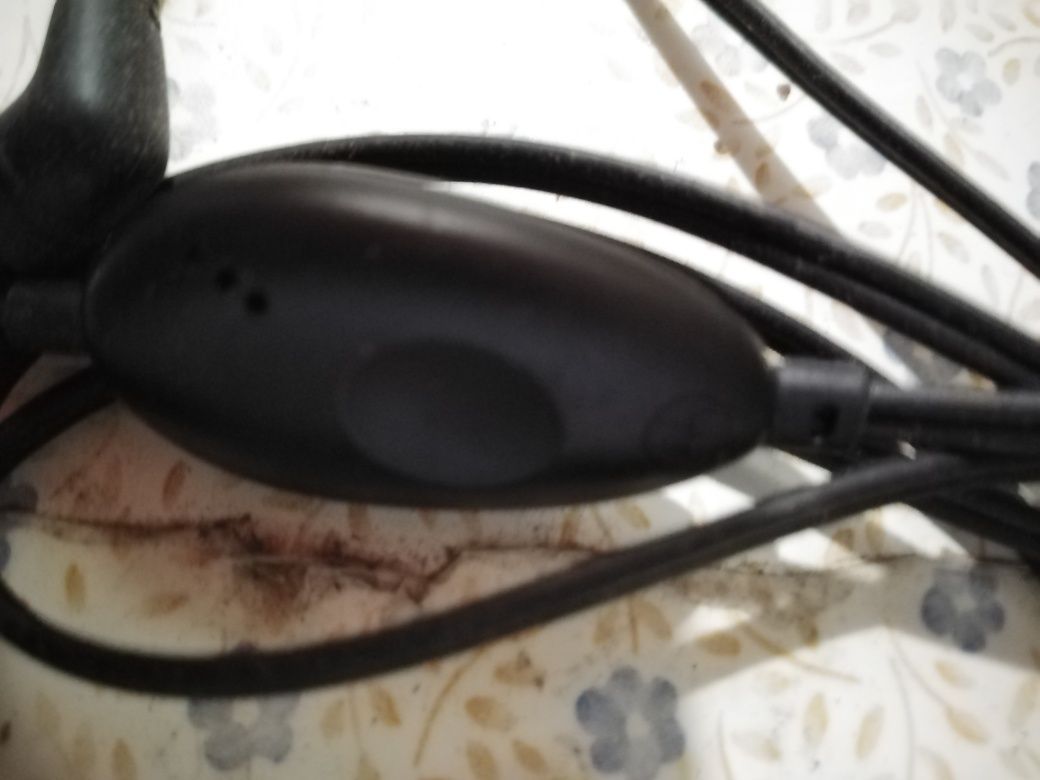 Vendo auriculares para telemóvel bom estado
