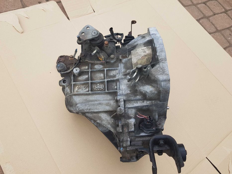 TOYOTA YARIS Skrzynia Biegów 1.0 99-05 Kraków