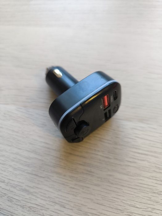 ZESTAW 2x Transmiter samochodowy FM, bluetooth, 2xUSB, 1x USB-C