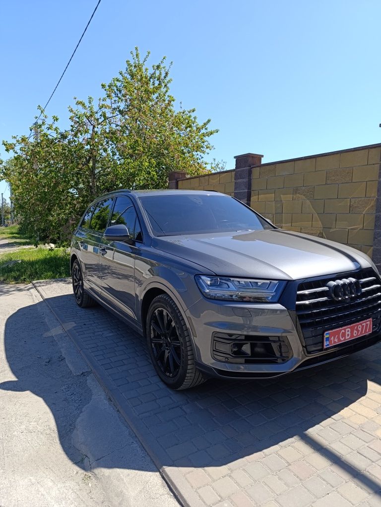 Ауді Q 7,пневмо,сама повна комплектація!!!
