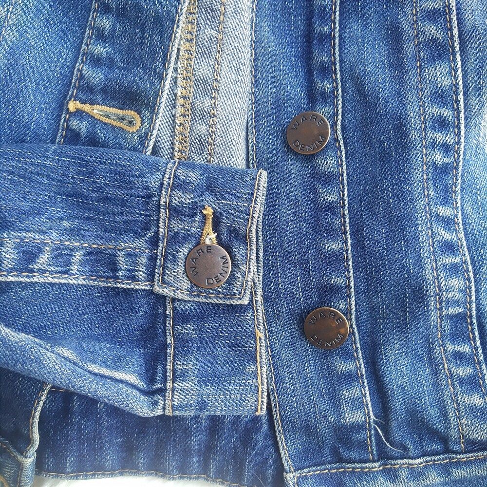 Стильна демісезонна джинсова куртка