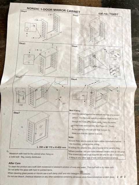 Móvel de parede, em madeira pinho Nórdico, com espelho.