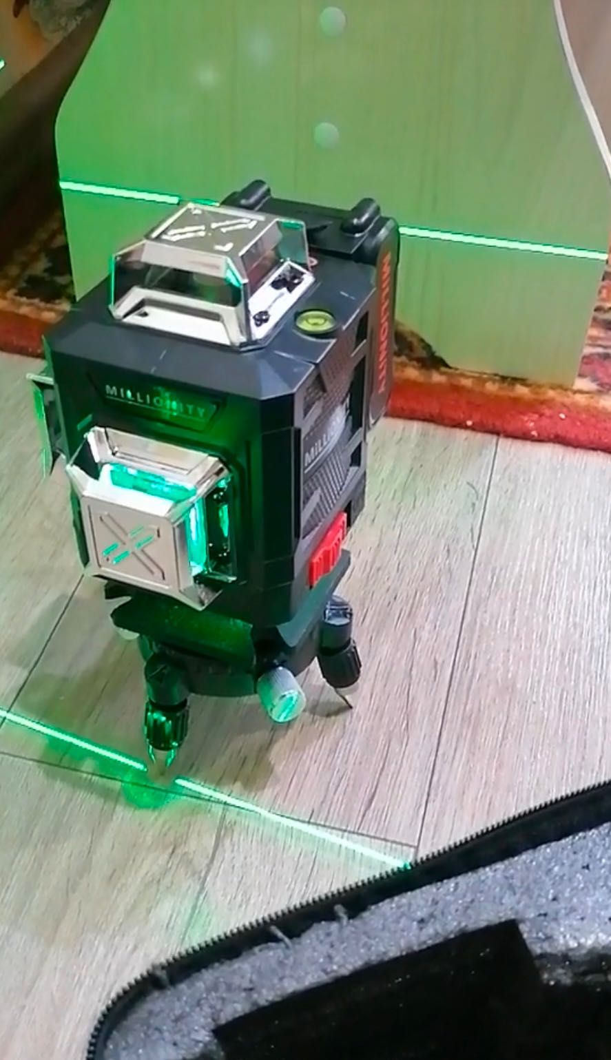 Poziomica laserowa / Laser krzyżowy 16 linii 4d 360