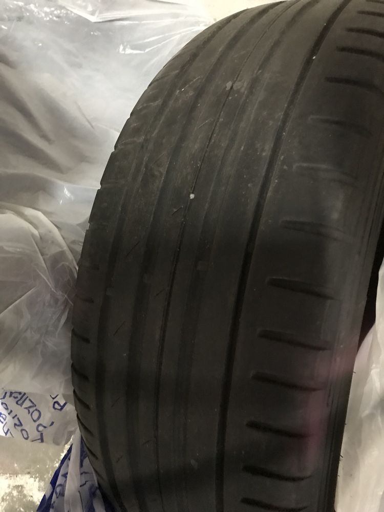 Opony całoroczne Nokian 235/50R19  5mm