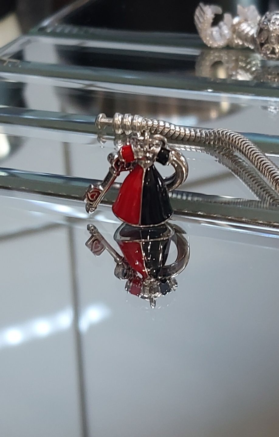 Charm's- królowa kier S925