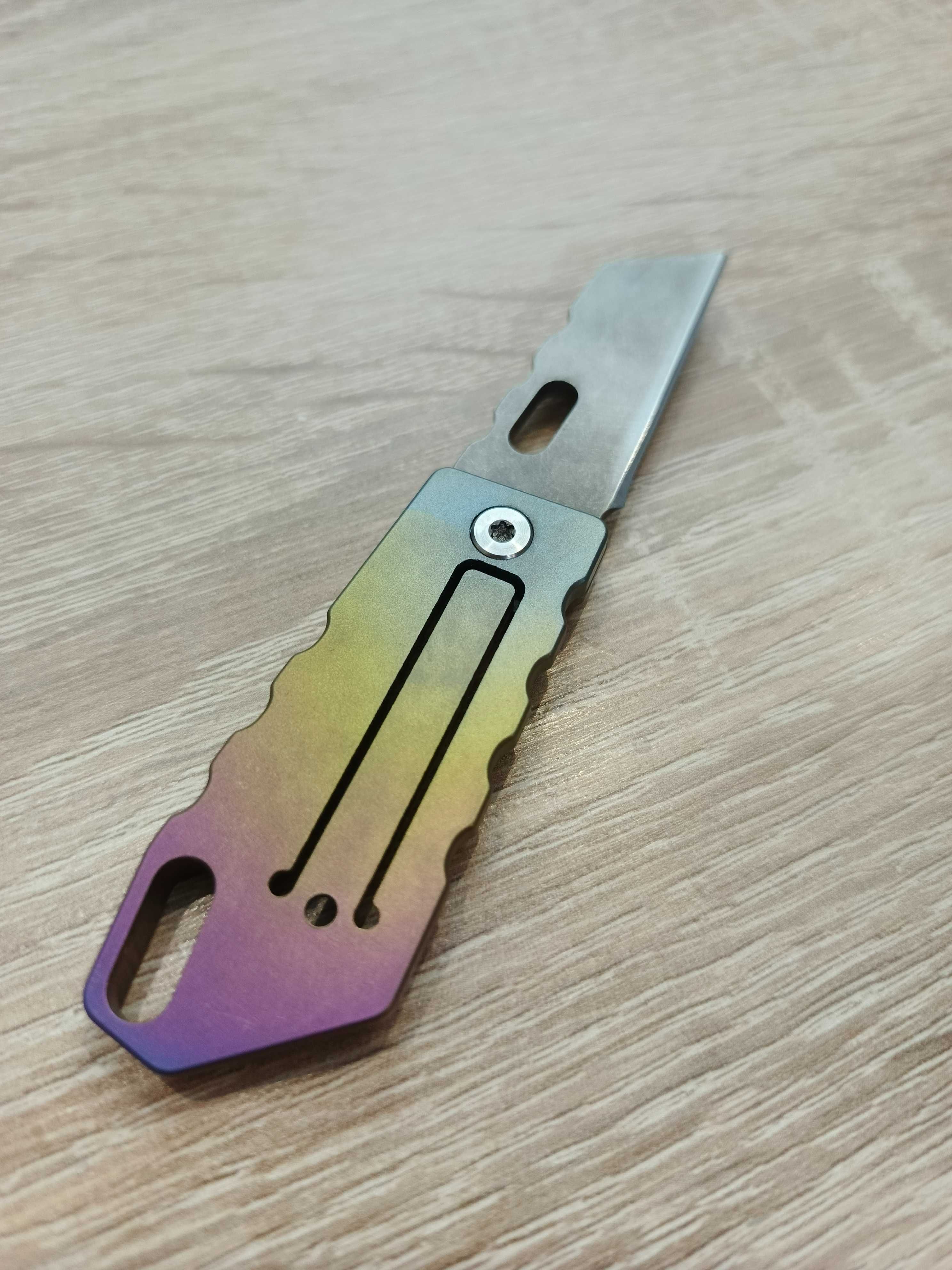 Nóż z tytanu folder EDC