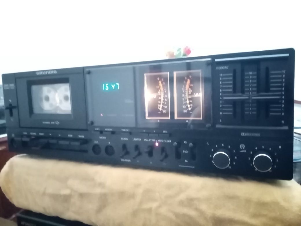 Deck cassetes Grundig CNF-350 Super hi-fi