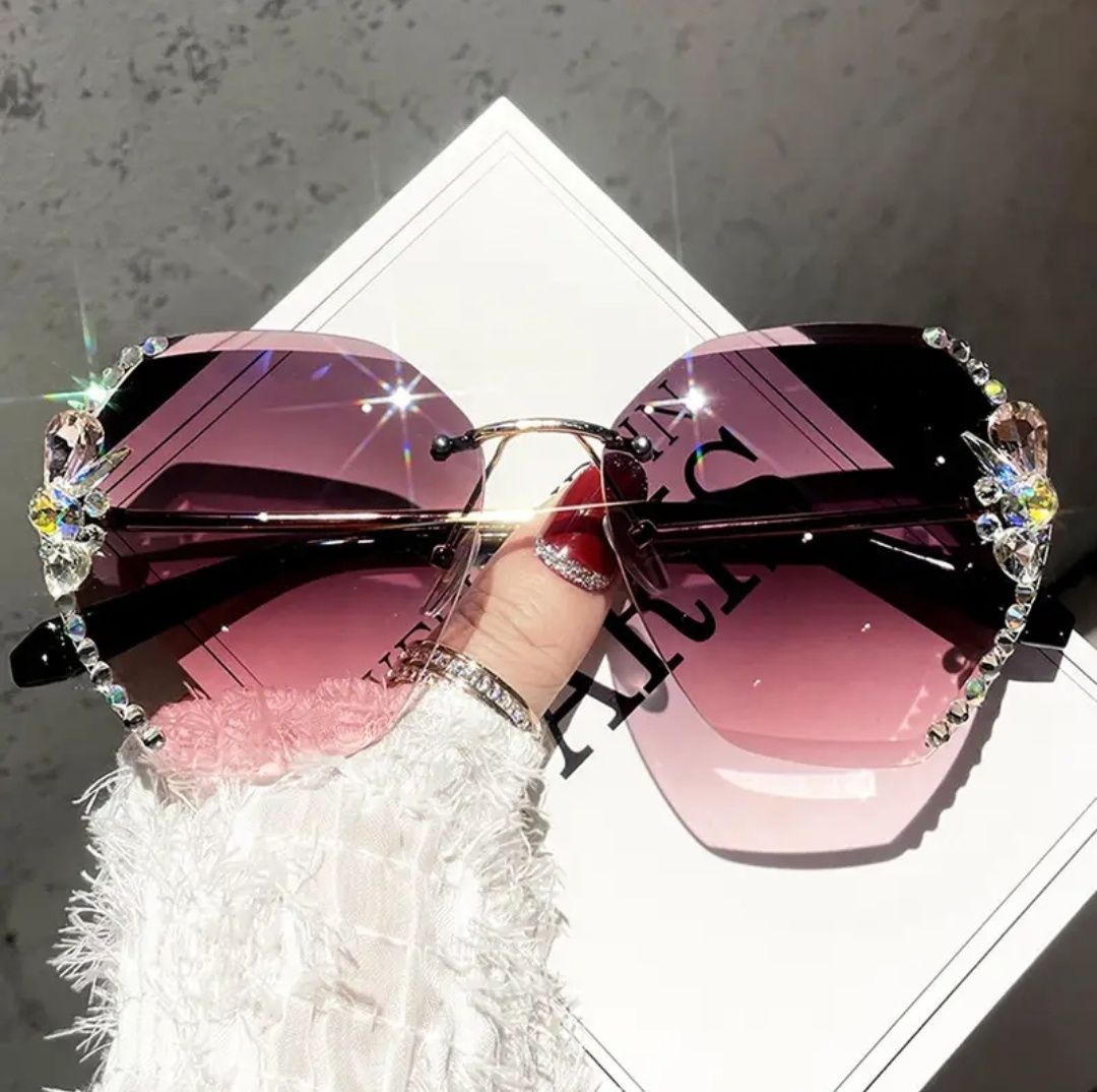 Okulary przeciwsłoneczne różowe Rhinestone, glamour


Okulary przeciws
