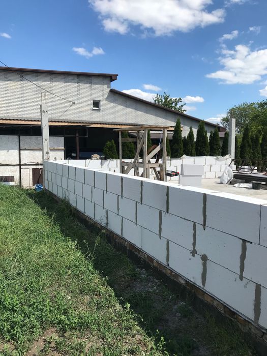 Монтаж фасадных термопанелей под клинкерный кирпич.