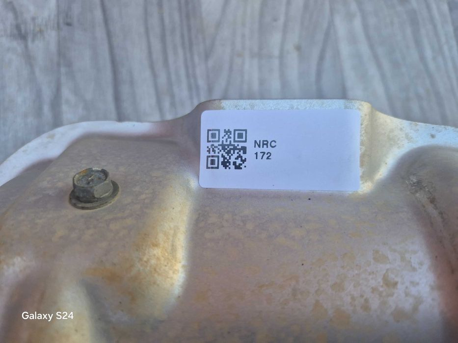 Nissan Rogue X-Trail T33 2.5b automat katalizator