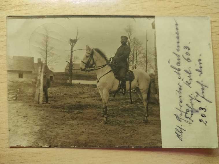 żołnierz na koniu w rosji 1916 r.