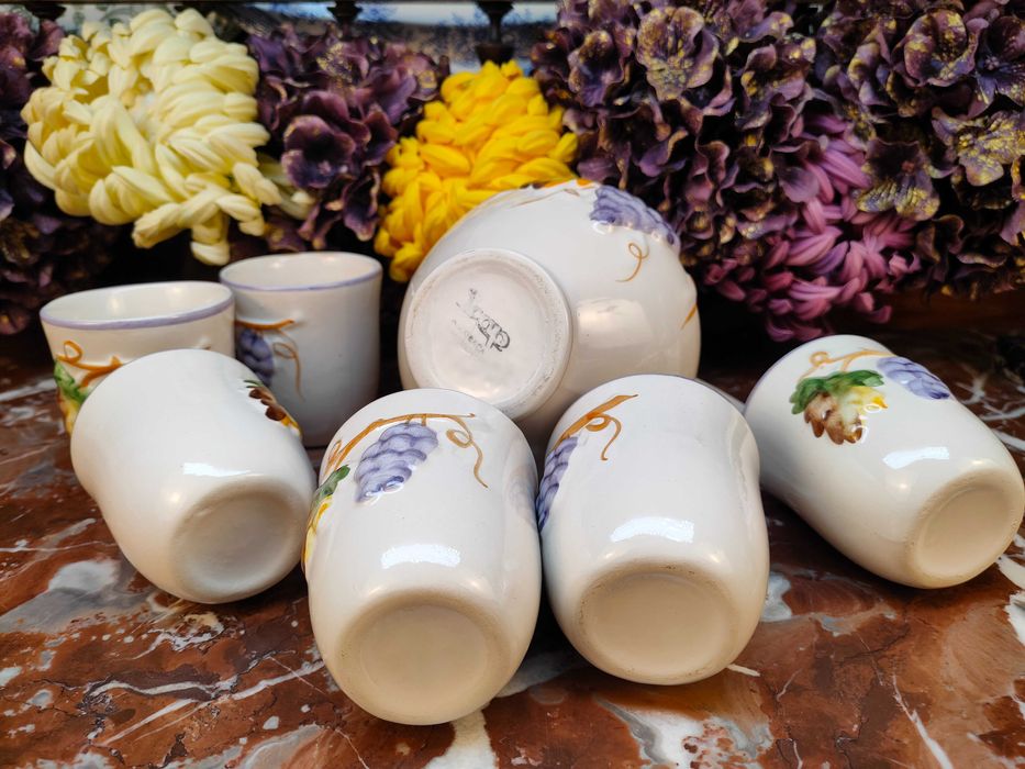 Ręcznie malowany dzbanek z kubeczkami - Liście i kiście winogron