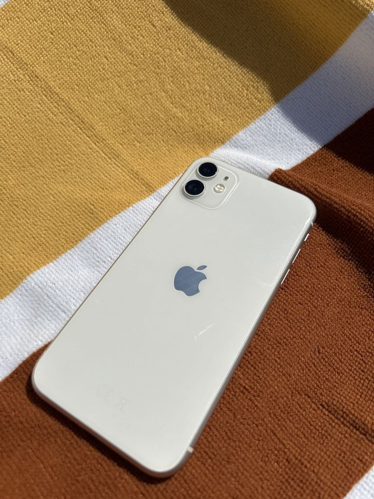 Iphone 11- 64Gb, em bom estado