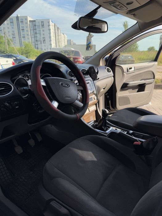 Продається форд фокус 2