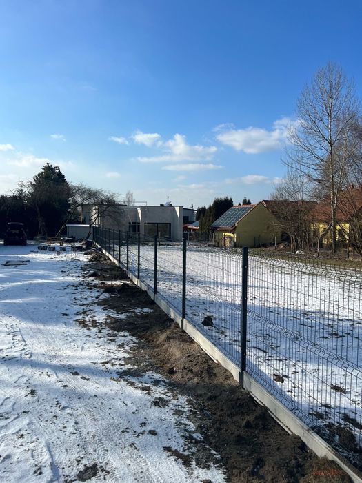 Ogrodzenia palisadowe, betonowe, bramy, furtki. Materiał + montaż